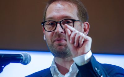 Fritz: Nu-i premier independent. USR, gata de alegeri anticipate