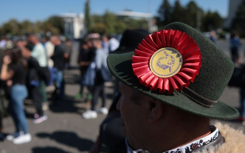 Fermierii furioși blochează Bucureștiul: „Ne-a ajuns cuțitul la os”