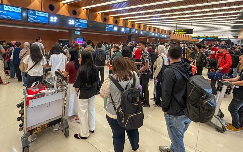 MAE avertizează românii: 170.000 pasageri blocați în Indonezia