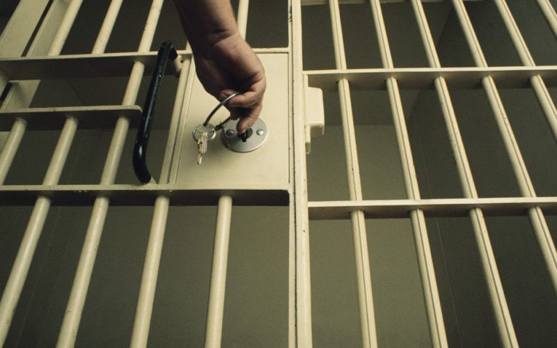 București: A stat 30 de zile la închisoare din vina polițiștilor