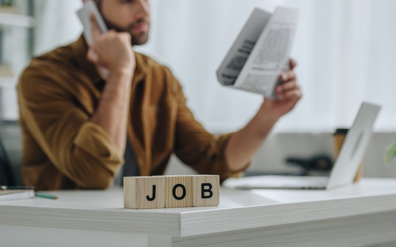 Angajat sau liber? Ce alegi?