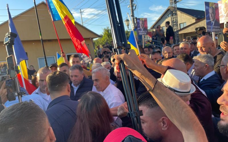 Consilier AUR Vaslui cere boicot mobilă după refuzul lui Călin Georgescu