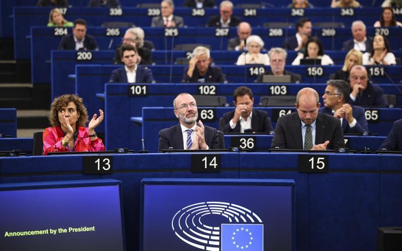 Weber: Apărare europeană comună, rezistentă la turbulențe politice
