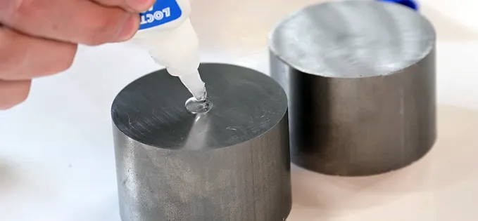 Super Glue: Secretul lipirii incredibile, dezvăluit sâmbătă