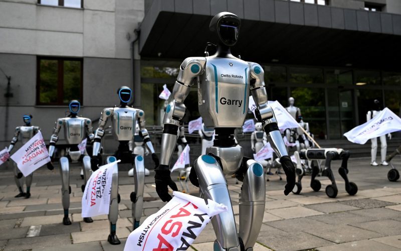 Roboți în grevă în Polonia contra AI