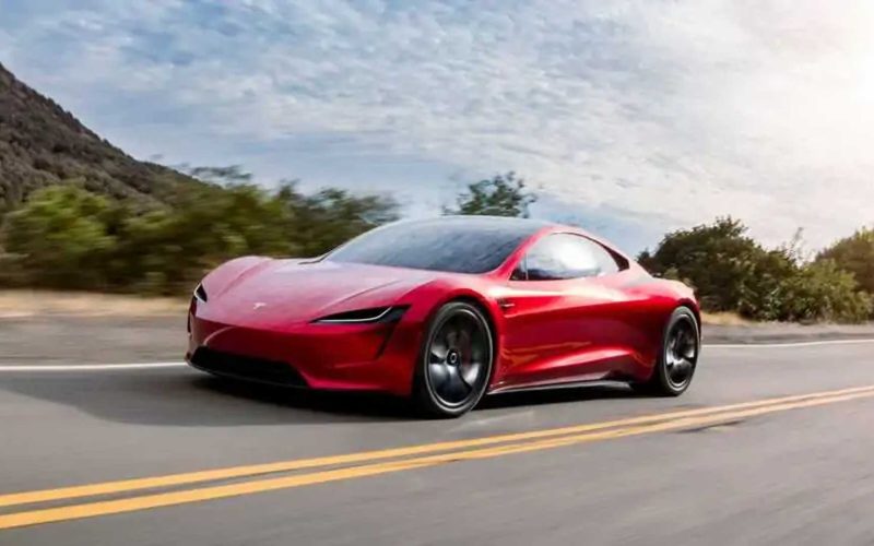 Roadsterul Tesla, gata de lansare cu motoare de avion pe 1 octombrie