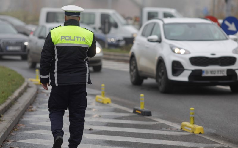 Buton Obligatoriu în Mașină: Ce Spune Codul Rutier