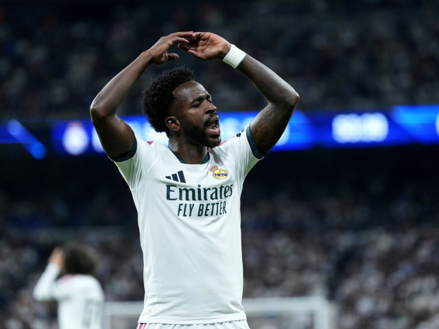 Cucurella, ferm: Vinicius i-a tras părul lui Saliba