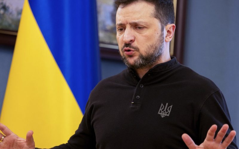 Volodimir Zelenski: Putin a ordonat armatei ruse să renunțe la „regulile războiului”. Moscova neagă că lovește ținte civile