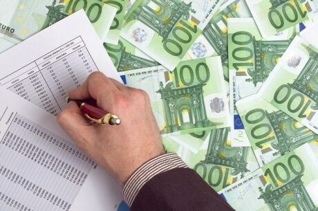 Euro umflă ratele: ROBOR sare, BNR intervine pe piață