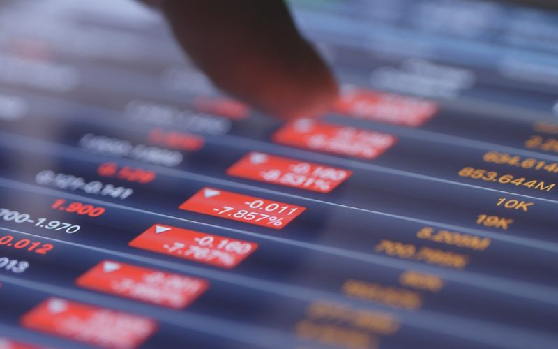 BET roșu: Hidroelectrica coboară după ce-și taie profitul pe 2026
