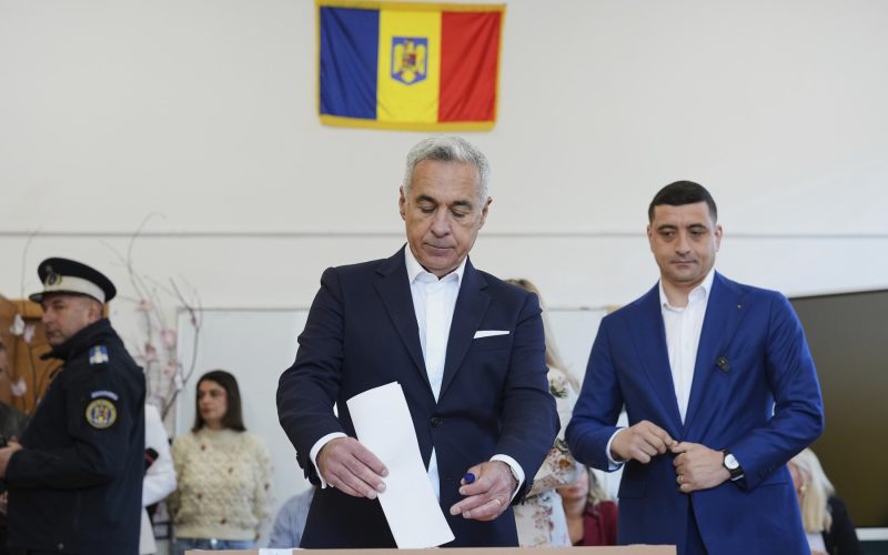 TikTok, sub lupă! UE anchetează platforma pentru alegerile din România